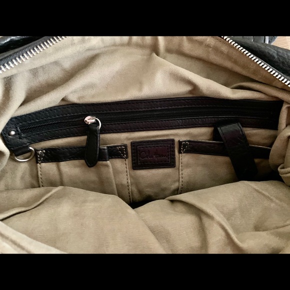 COLE HAAN black leather handbag. - Picture 4 of 7